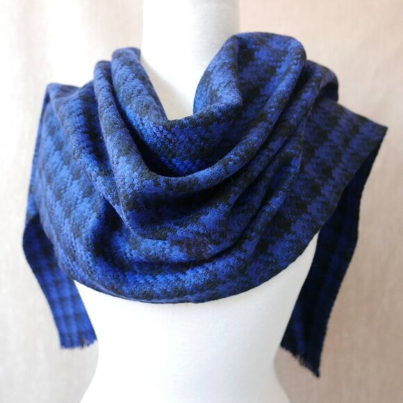 Unisex Cobalt and Black Houndstooth Scarf - Picture 2 of 8